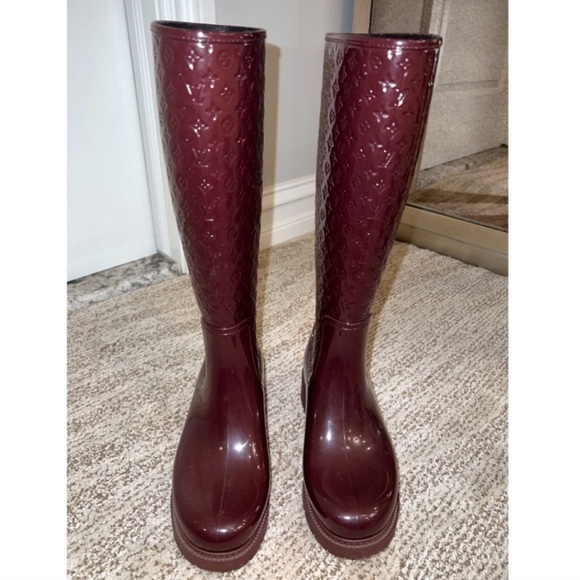 Authentic Louis Vuitton Rain boots size 5 - Picture 2 of 6